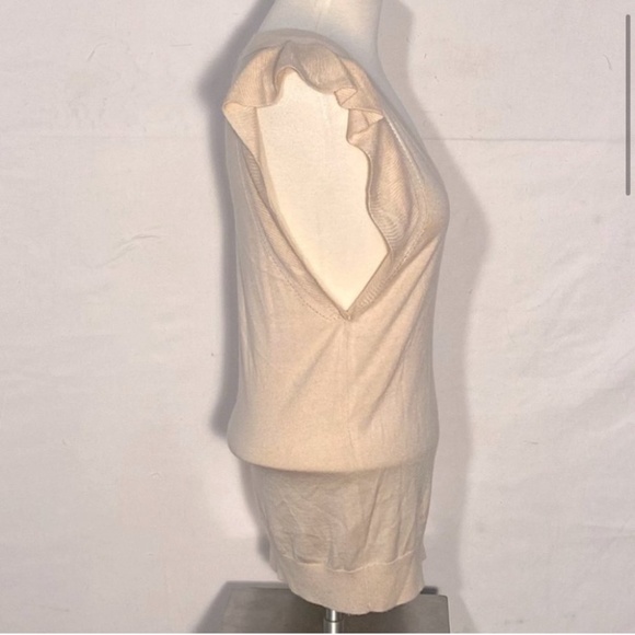 Club Monaco Silk Cashmere Blend Sleeveless V Neck Sweater - Picture 5 of 11